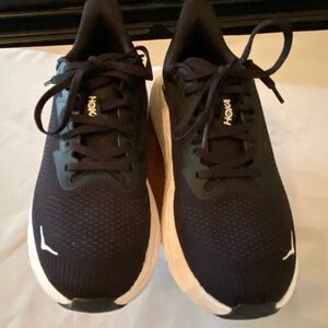 Women’s Hoka Arahi 7 Running Shoes